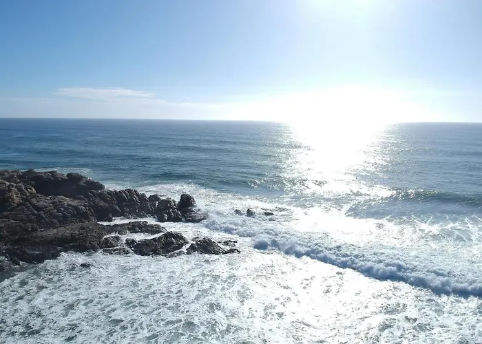 Four Bedroom Main Plus 2 Bedroom Cottage Ballito Beachfront Ktl1