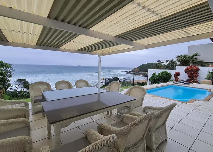 Four Bedroom Main Plus 2 Bedroom Cottage Ballito Beachfront Ktl1