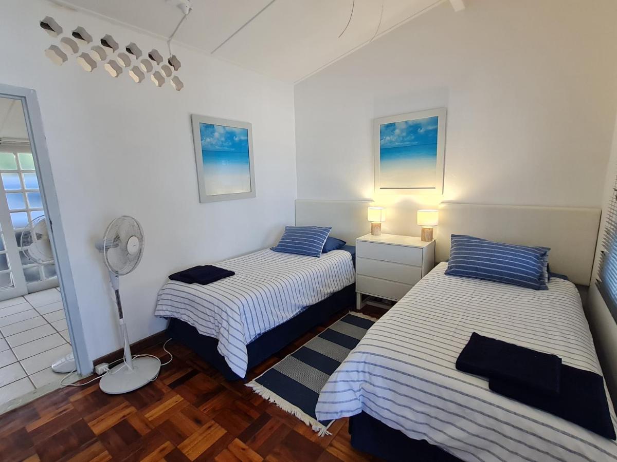 Four Bedroom Main 2 Bedroom Beachfront Ktl1 Holiday home Ballito