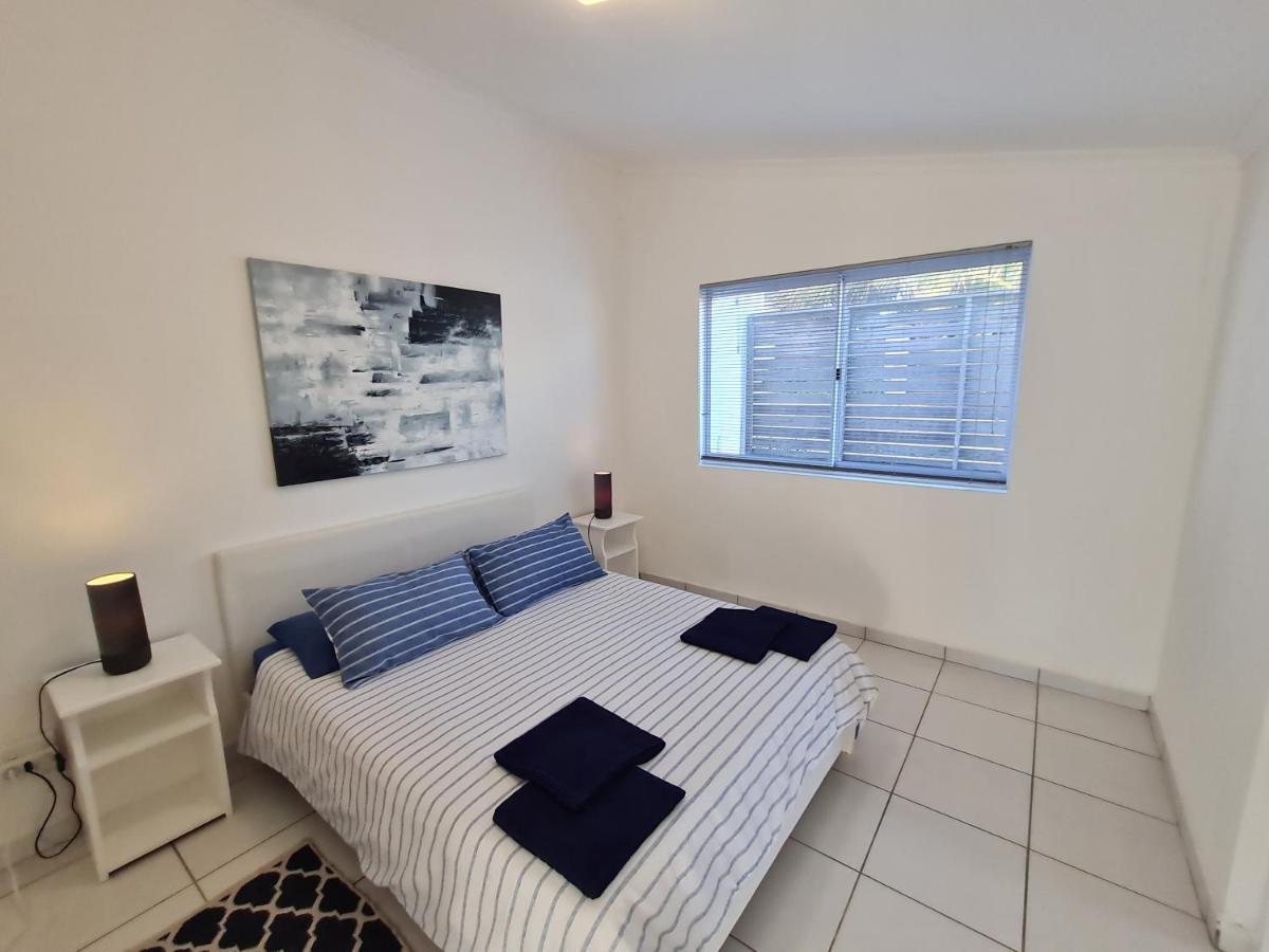 Holiday home Four Bedroom Main 2 Bedroom Beachfront Ktl1 Ballito