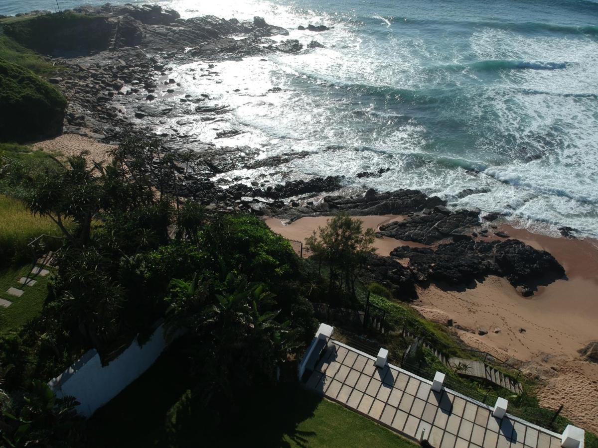 Four Bedroom Main 2 Bedroom Beachfront Ktl1